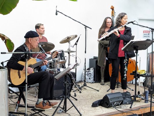 Whiskey Hill Farms Concert - Here's a link to videos from the concert: https://youtube.com/playlist?list=PLyjEhetWfxbvZXhxXj33uAwWMF-BPhcN9&si=D_33-9YR5N9en8ni
Off a rural road in Watsonville, a full-on tropical forest bursts with life. Hundreds of fruiting plants fill a large greenhouse. The jungle pops with passionfruit blossoms, big bunches of bananas, mountain papayas, tropical spinach and multiple types of South American “tree tomatoes”.
This project was an evening of music and party for our fans & friends at the farm. This was a great opportunity for our followers to hear us in a concert-like setting without the usual noise interference of bars and other commercial venues. AND they were still able socialize, eat, and have your wine! People brought their favorite morsels and libations to share. Whiskey Hill Farms Concert - Here's a link to videos from the concert: https://youtube.com/playlist?list=PLyjEhetWfxbvZXhxXj33uAwWMF-BPhcN9&si=D_33-9YR5N9en8ni
Off a rural road in Watsonville, a full-on tropical forest bursts with life. Hundreds of fruiting plants fill a large greenhouse. The jungle pops with passionfruit blossoms, big bunches of bananas, mountain papayas, tropical spinach and multiple types of South American “tree tomatoes”.
This project was an evening of music and party for our fans & friends at the farm. This was a great opportunity for our followers to hear us in a concert-like setting without the usual noise interference of bars and other commercial venues. AND they were still able socialize, eat, and have your wine! People brought their favorite morsels and libations to share.