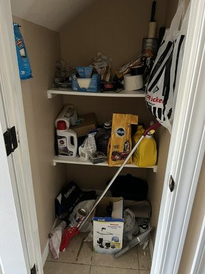 Deep clean 2023 - A first time client that had specific deep cleans he wanted accomplished. Including, the bathroom, baseboards, hallway (vent), and the stove! Deep clean 2023 - A first time client that had specific deep cleans he wanted accomplished. Including, the bathroom, baseboards, hallway (vent), and the stove!