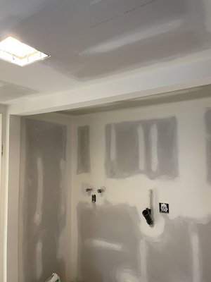 Caminito Caldo - Ceilings and walls drywall installation with three completed coats of joint compound. Caminito Caldo - Ceilings and walls drywall installation with three completed coats of joint compound.