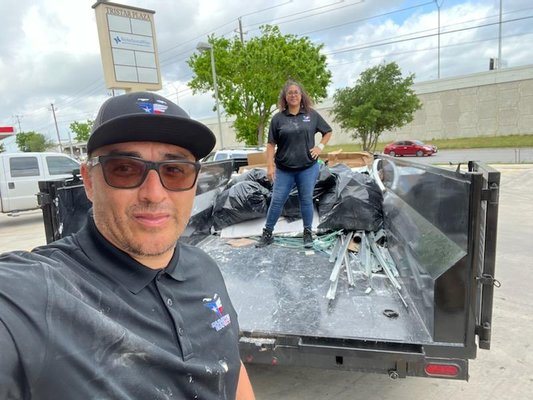 Commercial CleanOut - DumpTex Banditz is proudly the preferred Junk Removal Service Provider for many Contractors, Builders, General Contractors and Project Managers within the Central Texas region. Specializing in NEW Construction BuildOuts, Demos, Remodels, CleanOuts and more.
