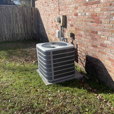 New system installed with state-of-the art precision - When it's time to replace your heating and cooling system, make sure you have the professional, knowledgeable team at Environment Masters. Our hanging system on a horizontal system makes all the difference. Reduce noise. Reduce chance of water damage with gravity assisted drains. No chance of dirt getting into your system with air tight plenums and an inline filter. This technique will make sure new system lasts as long as possible and operates as efficiently as possible.