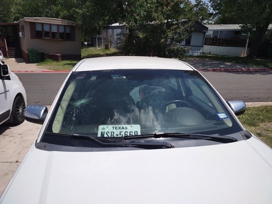 WMB AUTO GLASS - WMB AUTO GLASS  offers mobile service. We come to you!