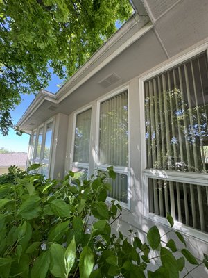Boise house windows cleaning - This windows were cleaned after a heavy rains, we work any timy and during any weather conditions!
