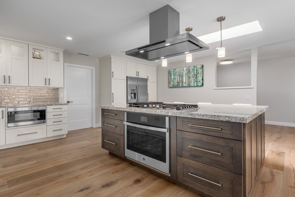 Timeless Contemporary Santa Barabra Kitchen - With great design, kitchens don't date as fast as following a current trend, so choosing for something you love and expect to keep for decades to come is a wise investment and really stretches the budget Timeless Contemporary Santa Barabra Kitchen - With great design, kitchens don't date as fast as following a current trend, so choosing for something you love and expect to keep for decades to come is a wise investment and really stretches the budget