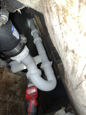 Bath tub repair drain/back-flow - I had a client who owned store he had apartments upstairs one with a bath tub drain/back-flow leak this is the before and after pics. Keep in mind they wanted the bare minimum. Bath tub repair drain/back-flow - I had a client who owned store he had apartments upstairs one with a bath tub drain/back-flow leak this is the before and after pics. Keep in mind they wanted the bare minimum.
