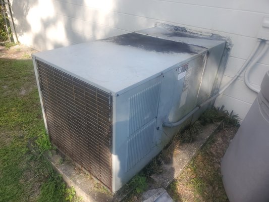 Package unit replacement - We replace a 20 year old package unit with a 14 SEER Rheem, the duct cover was custom designed for the project.