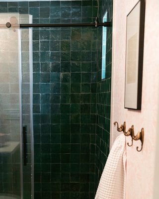 Mid Century Modern Bathroom Remodel - Mid century modern/Hollywood regency inspired guest bathroom remodel in an in-law suite. Mid Century Modern Bathroom Remodel - Mid century modern/Hollywood regency inspired guest bathroom remodel in an in-law suite.