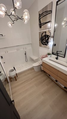 Full remodel! - Full apartment remodel ranging from full bathroom renovation, new luxury vinyl floors , doggy wash station and brand new backsplash!