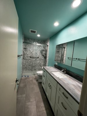 Bathroom Painting - This bathroom needed some new paint, after we were done this bathroom looked beautiful and eye catching with the bright colors!
