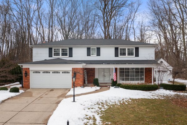 $140,000 over neighborhood! - This northern Macomb County home is located in a neighborhood where the highest sales price in the past year has not exceeded $375,000. The sellers were confident that their home featured updates that should net them significantly more. We worked hard to professionally market these updates and nuances, and not only got them their target price, but exceeded it by $15,000. A whopping $140,000 over the previous neighborhood high.