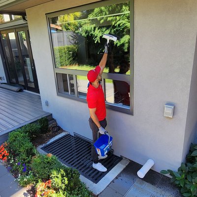 Exterior Window Cleaning - Hire us to clean the exterior of the windows on your home or business. Screen and window sill cleaning is included in this service.
