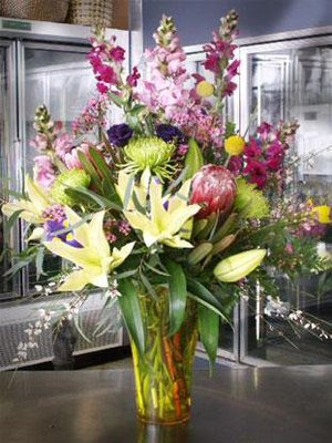 Anniversary Bouquets - Have your anniversary be extra special with your custom bouquets, give us your favorite collor, flower and budget and we will whip up a master piece she will remember for years to come! Anniversary Bouquets - Have your anniversary be extra special with your custom bouquets, give us your favorite collor, flower and budget and we will whip up a master piece she will remember for years to come!