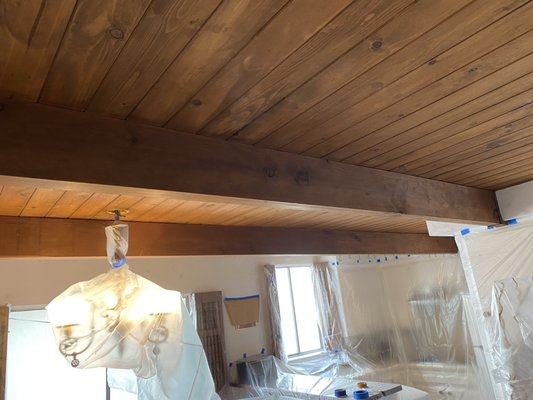 Repainted house - Repainting a wooden ceiling revitalizes the room, enhancing its natural beauty and giving it a fresh, vibrant look. It's a transformative home improvement project that adds character and charm to any interior. Repainted house - Repainting a wooden ceiling revitalizes the room, enhancing its natural beauty and giving it a fresh, vibrant look. It's a transformative home improvement project that adds character and charm to any interior.