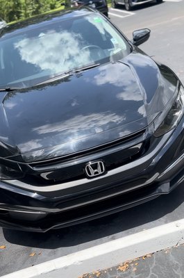 Honda Civic 2019 - HandWash Exterior
Vacuum & Wipe Interior 
Clean Windows
Clean Tires & Rims
Clean Door Jambs 
Spray Wax
Wash Floor Mats
Air freshener scent options