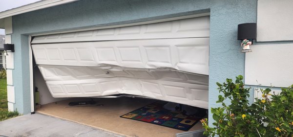 🚗💥 Accidents happen... but we can fix it! - From everyday wear to unexpected damage, garage door issues don’t have to throw off your routine. We replaced this door fast — like it never happened!
📞 CALL NOW for a free estimate and get your garage door fixed the right way!