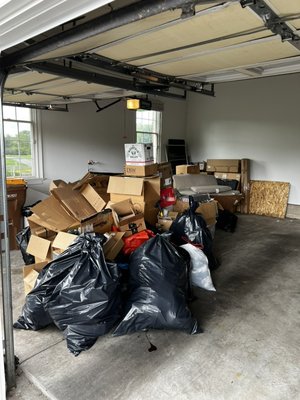 Junk removal - Household junk removal along with some outdoor furniture and miscellaneous items Junk removal - Household junk removal along with some outdoor furniture and miscellaneous items