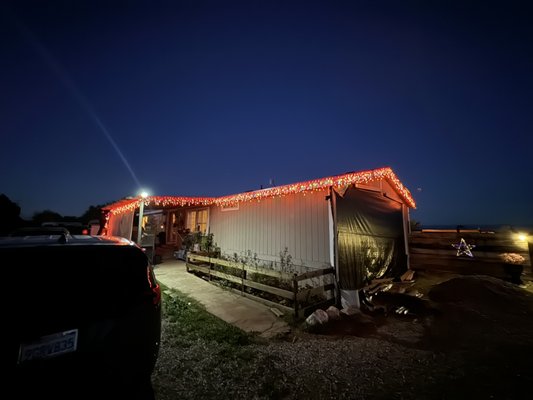 Christian Lights Removal - Wrap around Christmas lights removal Christian Lights Removal - Wrap around Christmas lights removal
