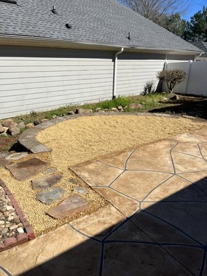 Pea Gravel Patio - This area had long been left unkept and uncared for. We removed all the old dirt and debris, applied a gravel base and pea gravel, as well as some step stones. Pea Gravel Patio - This area had long been left unkept and uncared for. We removed all the old dirt and debris, applied a gravel base and pea gravel, as well as some step stones.