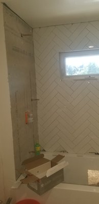 remodeling bathroos - this is the process of remodeling a bathroom that was in procdsp