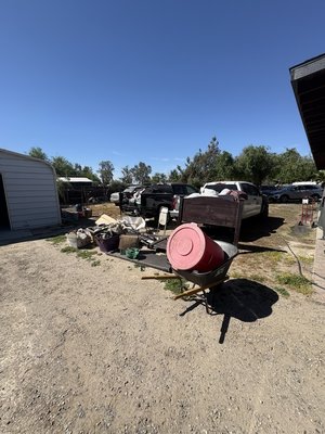 Residential junk removal - Completed a residential cleanout — cleared out unwanted items and made sure everything was left clean and ready for the next use. Always happy to help!