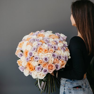 New collection - New collection of signature boxes, wrapped gorgeous bouquets and vase arrangements. Call now 773-919-2027 or visit  https://www.lunaflowerslakeview.com for the same day delivery. 
3226 N Sheffield Ave Chicago IL 60657