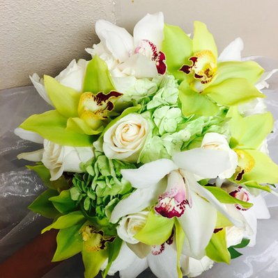 Bouquets - Beautiful custom bouquets, from the simple to the extravagant that will definitely leave a lasting impression. Created to order to ensure absolute freshness and ready for in-store pickup or delivery.