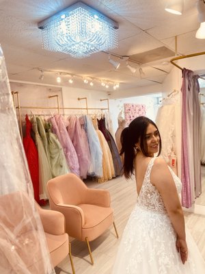 Bridal dresses - Ask for free consultation we speak Spanish 💛 Bridal dresses - Ask for free consultation we speak Spanish 💛