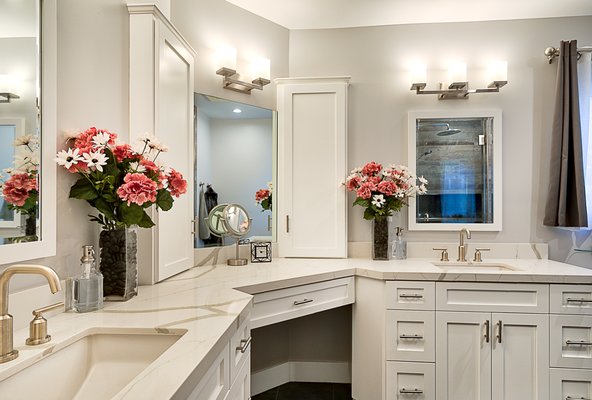 Carrie's Los Angeles Full Home Remodel - Our clients had just purchased their dream home and needed some help making major changes before moving in. At GreatBuildz, we helped Carrie find the perfect contractor for her project - he ended up remodeling the existing bathroom, adding a master suite, replacing all the floors, and adding a beautiful fireplace to top it all off! Carrie's Los Angeles Full Home Remodel - Our clients had just purchased their dream home and needed some help making major changes before moving in. At GreatBuildz, we helped Carrie find the perfect contractor for her project - he ended up remodeling the existing bathroom, adding a master suite, replacing all the floors, and adding a beautiful fireplace to top it all off!