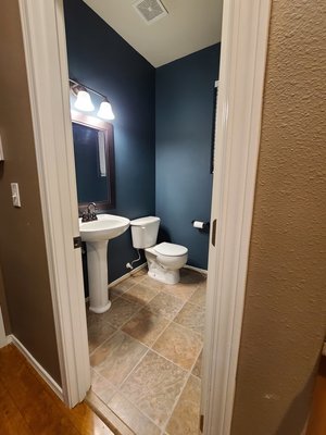 Move Out Cleaning - This is a move out cleaning that was done for a 4 bedroom 2.5 bathroom home. Move Out Cleaning - This is a move out cleaning that was done for a 4 bedroom 2.5 bathroom home.