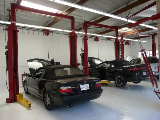 BMW 3 SERIES - This vehicle was brought in with an engine overheating issue, temperature warning light on, and coolant loss. Continued driving in this condition can lead to head gasket failure or severe engine damage, so a full diagnostic was performed.
Cooling system pressure test to check for leaks
Radiator inspection for blockage and restricted flow
Thermostat operation test
Water pump inspection for proper circulation
Cooling fan and relay testing
Coolant condition check and proper refill/bleed
After identifying the root cause, the necessary repairs were completed and the system was tested to confirm the engine maintained proper operating temperature under load.
At Ten-Four Auto, we don’t guess—we diagnose and fix the problem correctly the first time.
Whittier, CA
All makes & models
Portfolio repair completed by Ten-Four Auto
If your vehicle is overheating or showing warning lights, address it early to avoid costly engine repairs. BMW 3 SERIES - This vehicle was brought in with an engine overheating issue, temperature warning light on, and coolant loss. Continued driving in this condition can lead to head gasket failure or severe engine damage, so a full diagnostic was performed.
Cooling system pressure test to check for leaks
Radiator inspection for blockage and restricted flow
Thermostat operation test
Water pump inspection for proper circulation
Cooling fan and relay testing
Coolant condition check and proper refill/bleed
After identifying the root cause, the necessary repairs were completed and the system was tested to confirm the engine maintained proper operating temperature under load.
At Ten-Four Auto, we don’t guess—we diagnose and fix the problem correctly the first time.
Whittier, CA
All makes & models
Portfolio repair completed by Ten-Four Auto
If your vehicle is overheating or showing warning lights, address it early to avoid costly engine repairs.