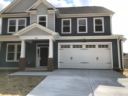 New Construction Garage Door - This garage door and opener was installed on a new construction home in Horry County. New Construction Garage Door - This garage door and opener was installed on a new construction home in Horry County.