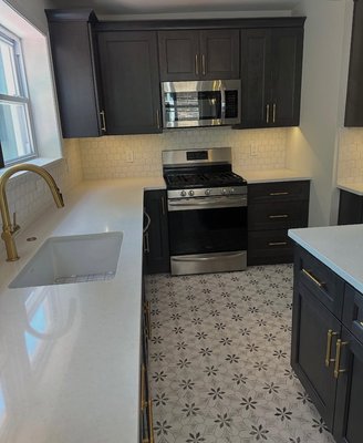 Kitchen Remodel - A full kitchen remodel—planned, designed, and executed from start to finish. Every detail matters. Cabinets, counters, lighting, layout—done right. This wasn’t just a refresh. It was a complete transformation.