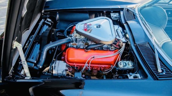 Unparalleled Platinum Detail (67’ Corvette convertible)￼ - Unparalleled Detailing (Platinum Detail)
Single Stage polish and Sealant 
Engine Bay
Interior Shampoo 
Leather cleaned and conditioned ￼