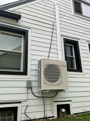 New Mini Split Installation - This mini split installation was installed in a home with a bungalow that had no ducts installed in that space. The comfort Zone Team worked hard and installed a smooth and seamless system for our customers home. New Mini Split Installation - This mini split installation was installed in a home with a bungalow that had no ducts installed in that space. The comfort Zone Team worked hard and installed a smooth and seamless system for our customers home.