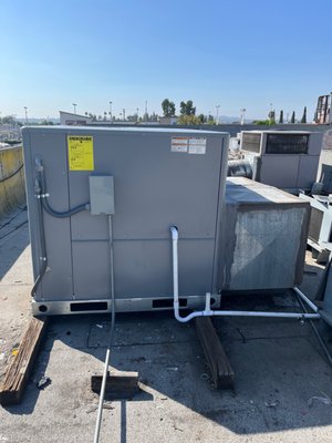 Commercial package units Installed - Commercial service, repair, and installation on any make brand or model. Commercial package units Installed - Commercial service, repair, and installation on any make brand or model.