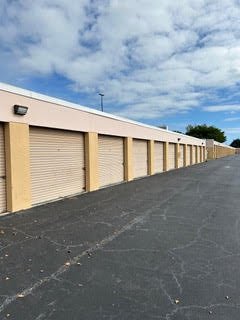 Spacious 10'x50' Units, with Specials Up to 50% Off Your First Month! - From $15 for Mailboxes and small 4'x5' units, up to $400 for oversized 10'x50' outdoor parking.
Flexible options: Climate control, drive-up access, and convenient outdoor parking available.
Special deals: Get up to 50% off your first month or 25% off your first 3 months on select units!
