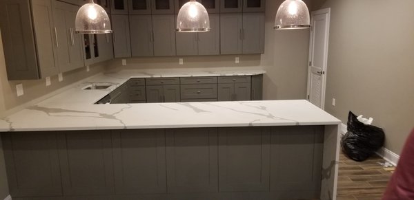 Kitchen Countertop Installion - Call us now for free estimates on your next Kitchen countertop installation