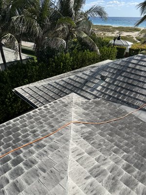 Roof Cleaning - Roof Cleaning on Palm Beach Roof Cleaning - Roof Cleaning on Palm Beach