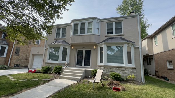 Rogers park outside painting and Evaston interior painting - Nice work outside and inside Rogers park outside painting and Evaston interior painting - Nice work outside and inside