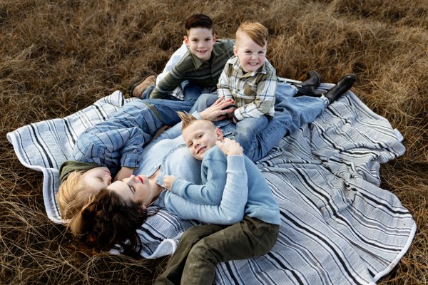 Aigners - Such a fun shoot shooting the Aigner's in La Pine! They have 4 amazing boys so we played in a field near a small stream. I did a mixture of candids with a few posed family shots. Aigners - Such a fun shoot shooting the Aigner's in La Pine! They have 4 amazing boys so we played in a field near a small stream. I did a mixture of candids with a few posed family shots.