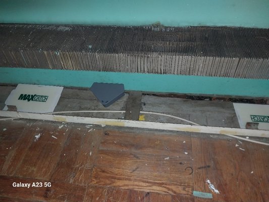 3 level home, multiple treatment. - mice, cockroach and spider treatment. I treated the kitchen, basement, garage 3 level home, multiple treatment. - mice, cockroach and spider treatment. I treated the kitchen, basement, garage