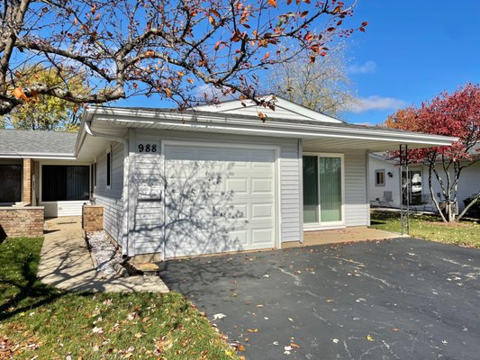 Rehabbed and Rented 11/1/2022 Schaumburg. 2 days on market. - Full paint, flooring and cosmetic rehab done in under 2 weeks. Property rented in 2 days. Rehabbed and Rented 11/1/2022 Schaumburg. 2 days on market. - Full paint, flooring and cosmetic rehab done in under 2 weeks. Property rented in 2 days.