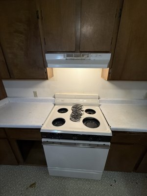 Apartment Cleanings - This project was a full day project and we partnered with a moving company to box up all of the individual’s belongings.