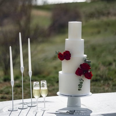 Wedding Cakes - Wedding cakes in Denver and surrounding areas.