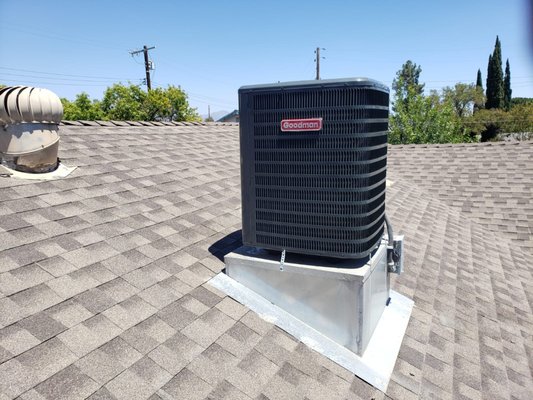 Condenser Replacement - Condenser Replacement with Roof Curb