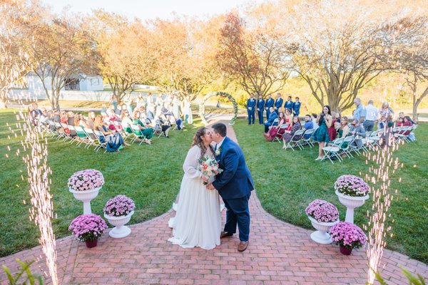 Yorktown Wedding - Historic Yorktown makes for a stunning backdrop for a wedding day! We were able to capture the timeless buildings and a gorgeous sunset for this sweet, easy-going couple! Yorktown Wedding - Historic Yorktown makes for a stunning backdrop for a wedding day! We were able to capture the timeless buildings and a gorgeous sunset for this sweet, easy-going couple!