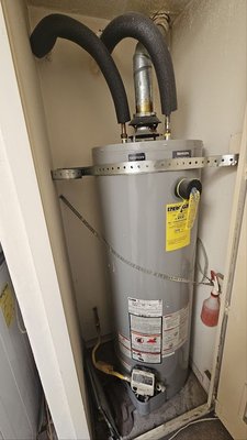 40 Gallon Gas Water Heater Replacement - Old 40 gallon gas water heater was replaced with a new gas water heater. 40 Gallon Gas Water Heater Replacement - Old 40 gallon gas water heater was replaced with a new gas water heater.