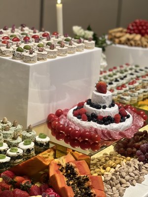 Diamondbites - We have a lot of finger food and dessert and cake so Mediterranean food please for more information you can visit our instagram @daimondbitess