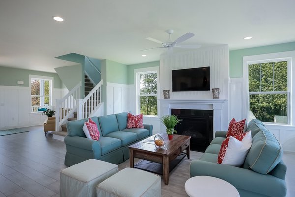 Cleans of August 2023 - Just some pictures to highlight a few of our August cleans! We were fortunate enough to clean a few Airbnbs, a lovely estate, and a few other ones :) We continue to grow and get new clients each week!