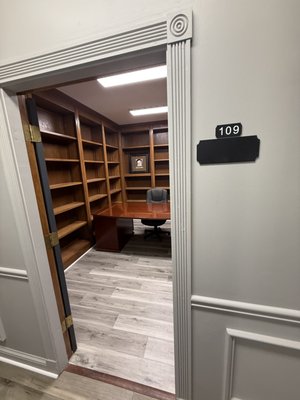 Available Office Suites - Suite 109 available for 6-12month license Agreement options Available Office Suites - Suite 109 available for 6-12month license Agreement options